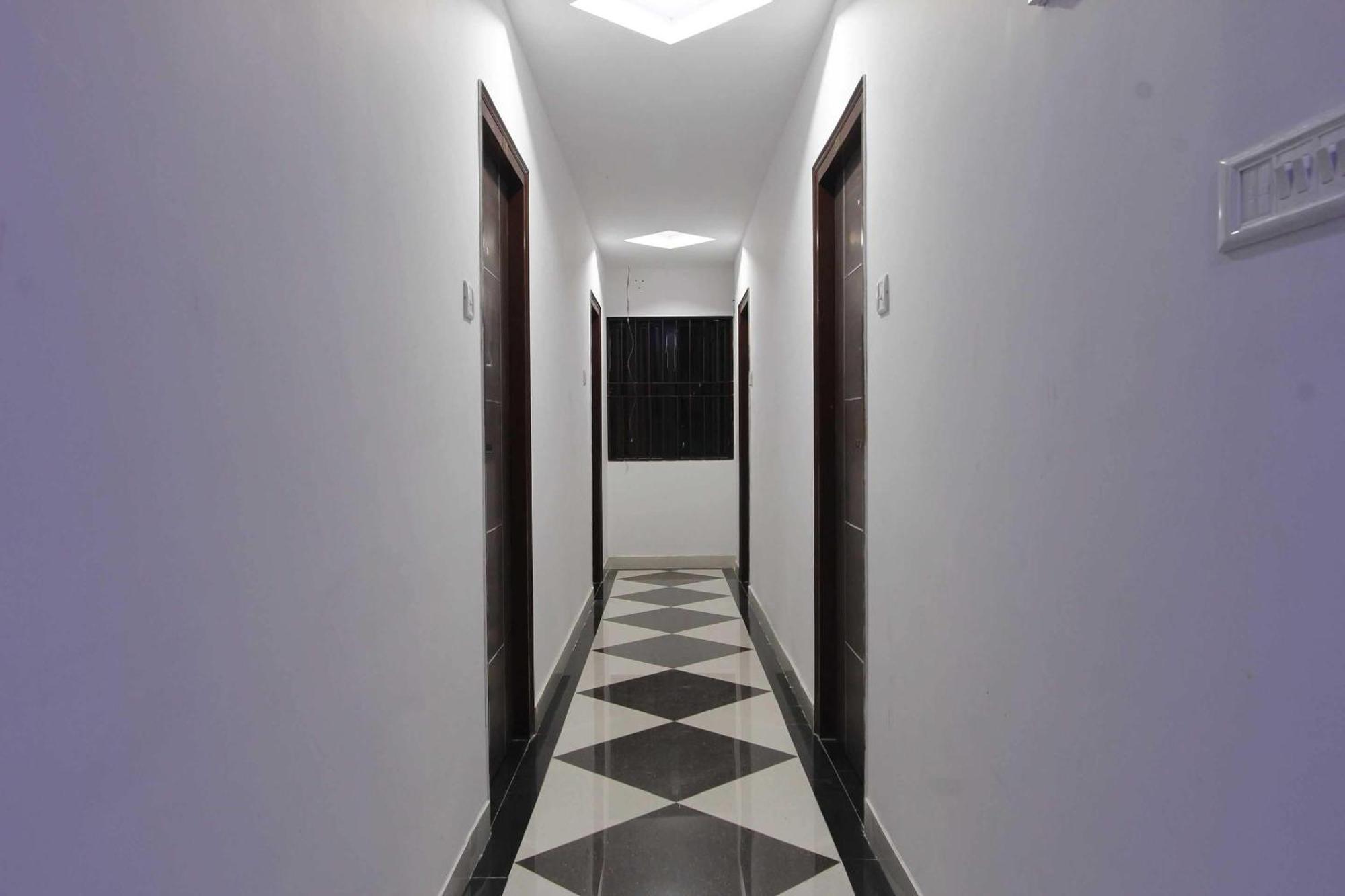 Hotel O V R Residency Near Sri Amruth Chithra Mandira Bangalore Exterior foto