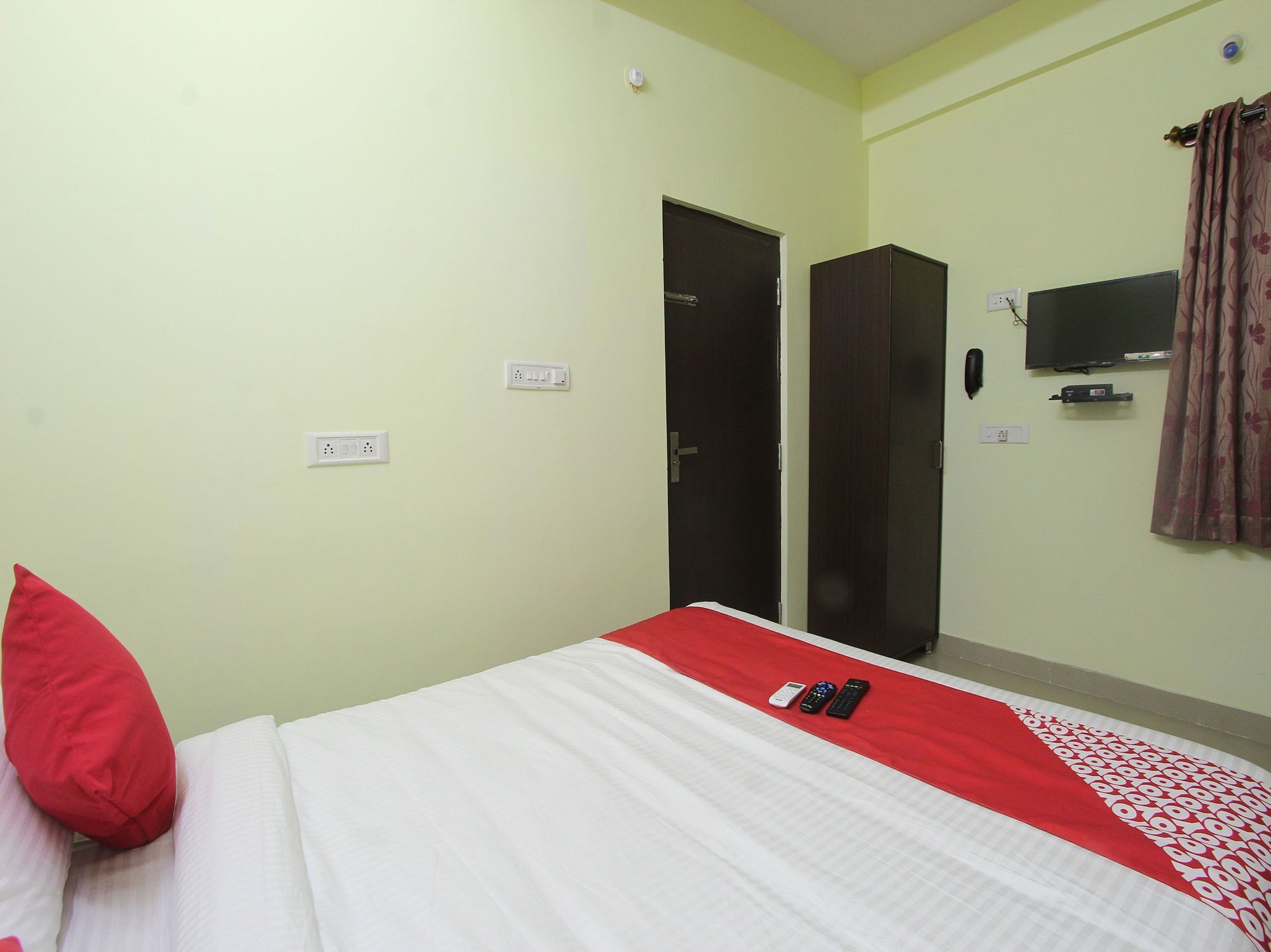 Hotel O V R Residency Near Sri Amruth Chithra Mandira Bangalore Exterior foto